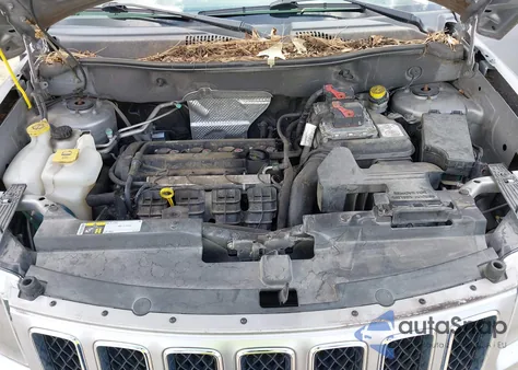 2015 Jeep Compass Sport z USA, uszkodzony, nr VIN 1C4NJCBA8FD104800